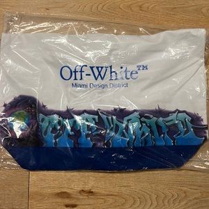 NWOT Limited Edition Off-White Graffiti Tote